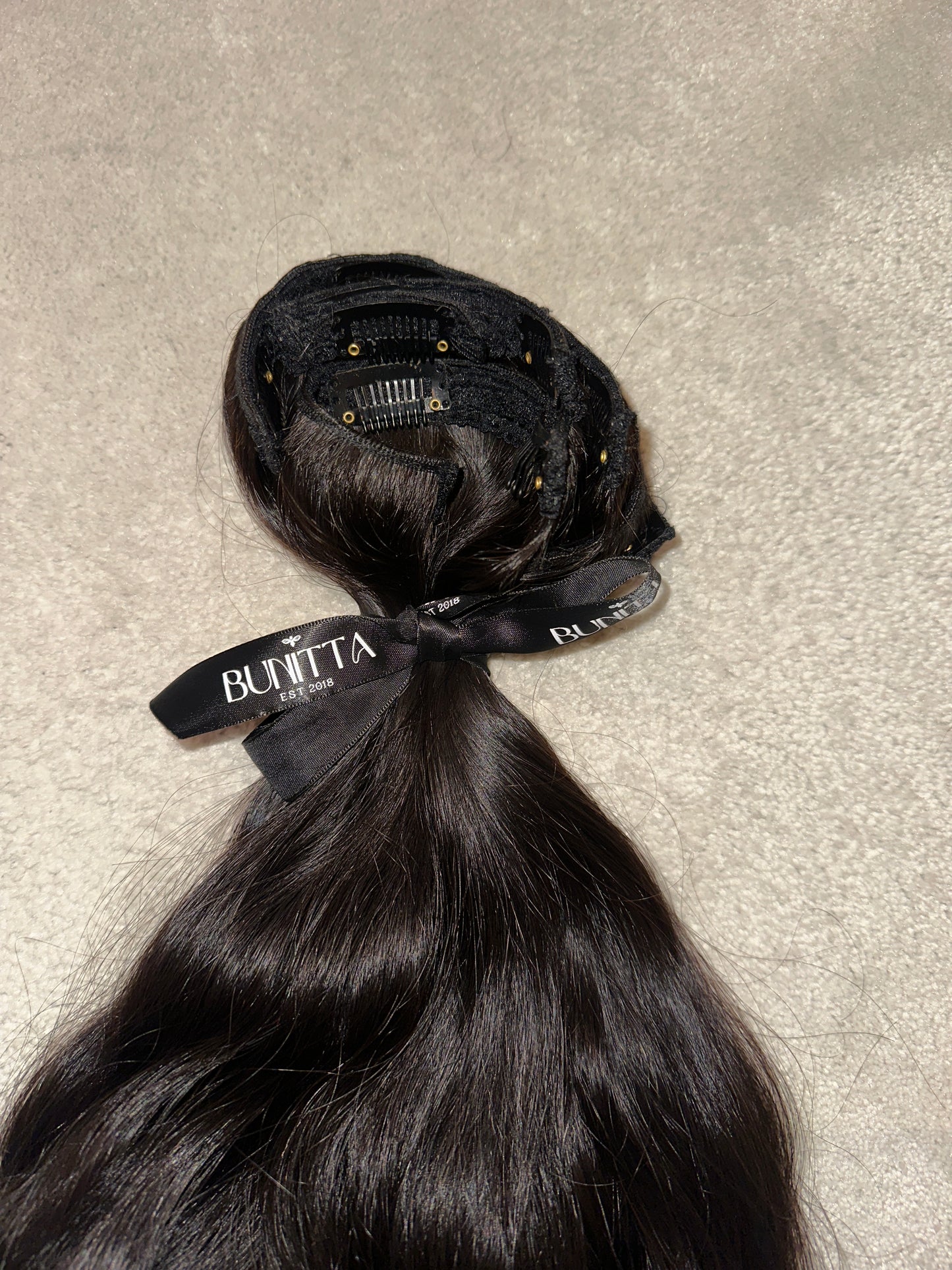 Clip in extensions - Raw Vietnamese